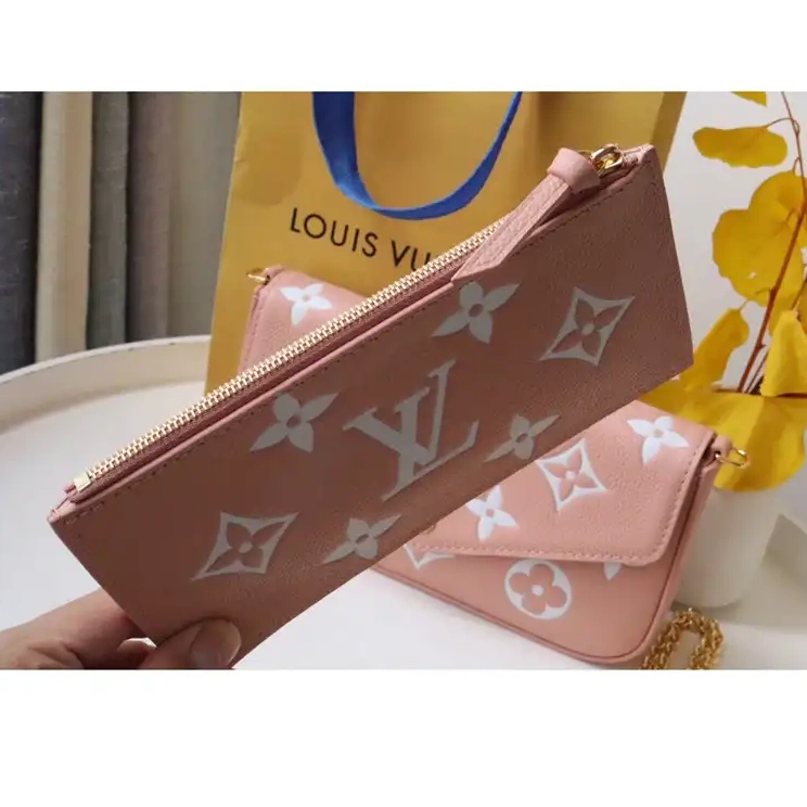 LV 2212DJ0003 Bag 0724